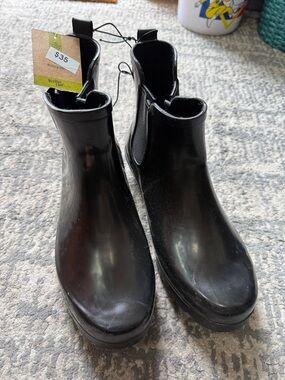Western Chief Black Women’s Chelsea Rain Boot - Slip-On Ankle Style